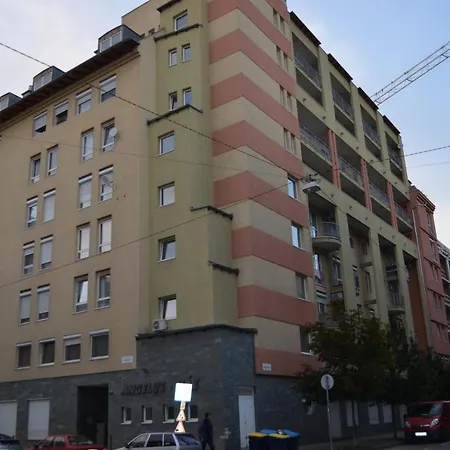 Flat At The Edge Of The Center + Parking Apartment Budapest