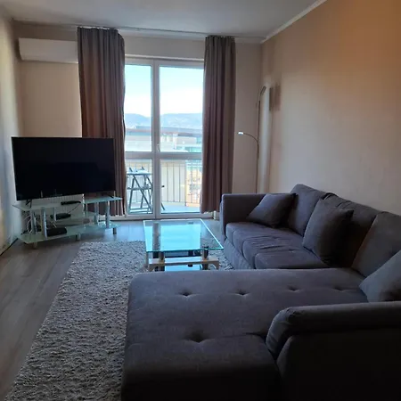 Flat At The Edge Of The Center + Parking Apartment Budapest